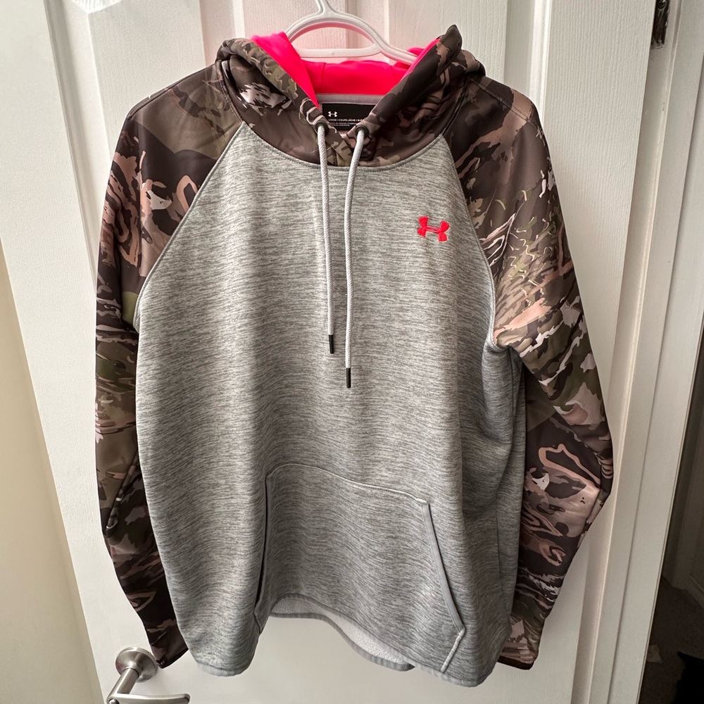 L Under Armour Cold Gear Hooded Sweatshirt